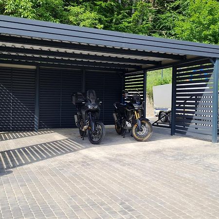 Dom Na Bukowym Wzgórzu Acomodação com café da manhã Wicko  Exterior foto